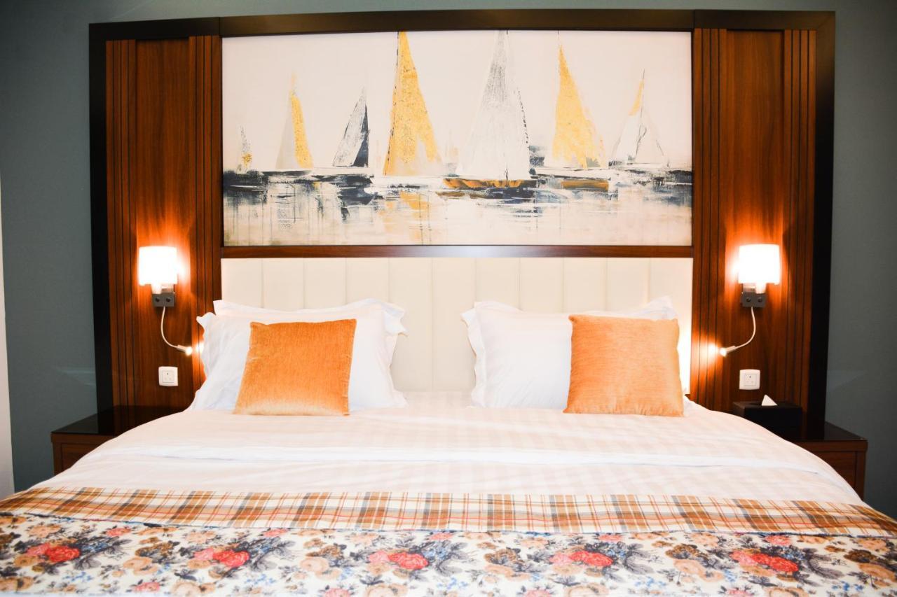 Park Town Hotel 3*